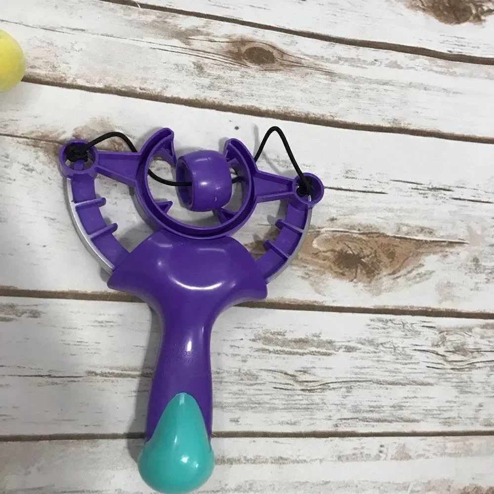 D‎ Ball Flinger Slingshot Toy